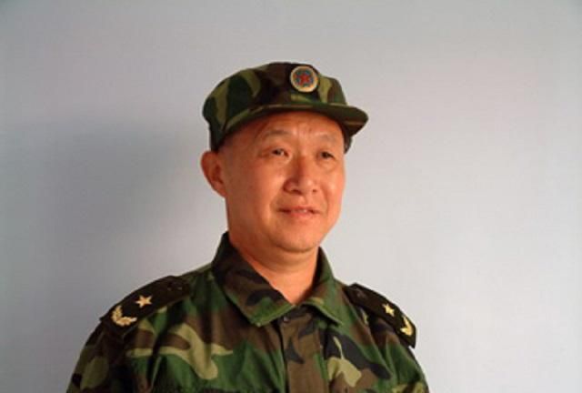 导弹司令杨业功家居行止一切从简出门却要携带三件宝