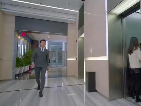 老总电梯_被困电梯图片