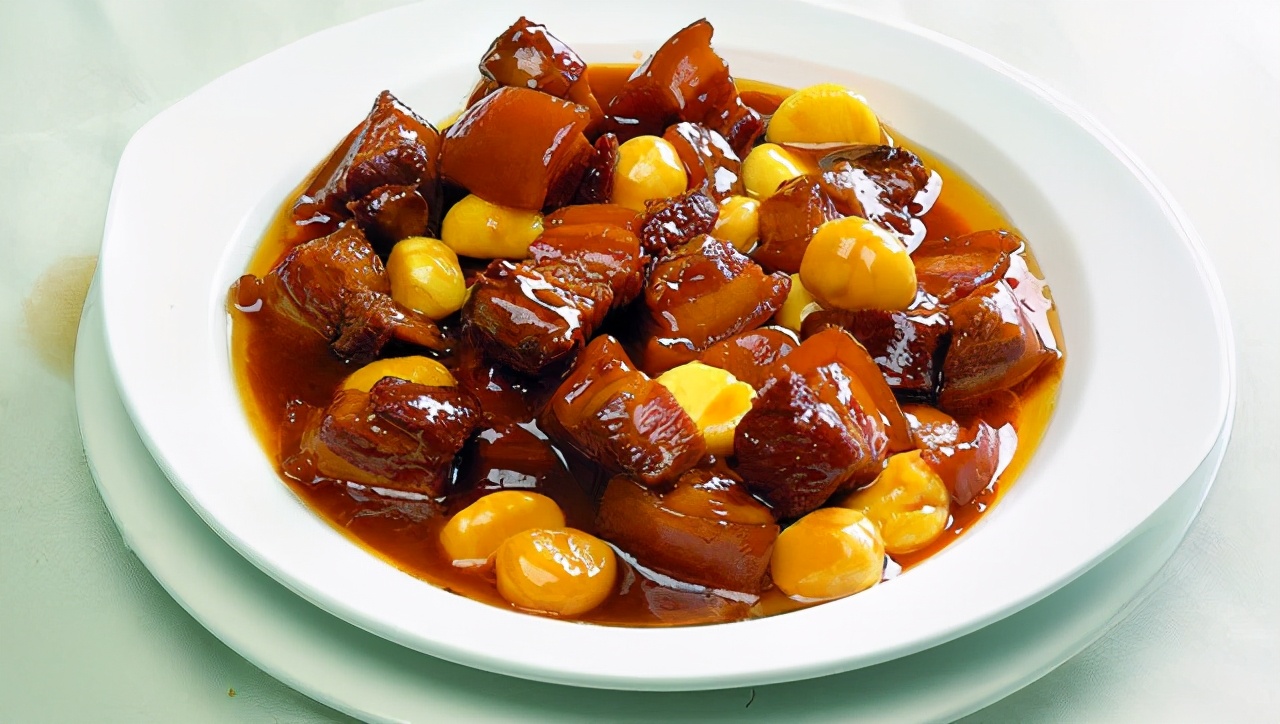 板栗红烧肉怎么做好吃?大厨教你一招!