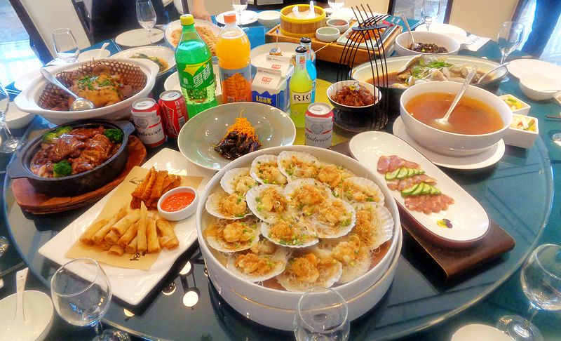 正赶上姐姐二胎孙子满月席,外孙说在一个酒店预订了浙江菜,菜品也是以