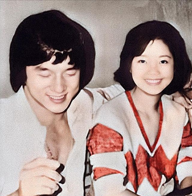 假的!成龙方辟谣与妻子离婚传闻,林凤娇可不是第二个"林青霞"