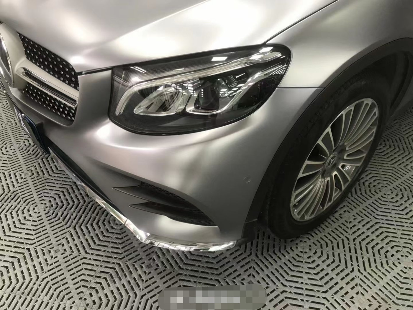 膜呗改色案例:奔驰glc全车换色金属钛银灰 演绎绅士的魅力