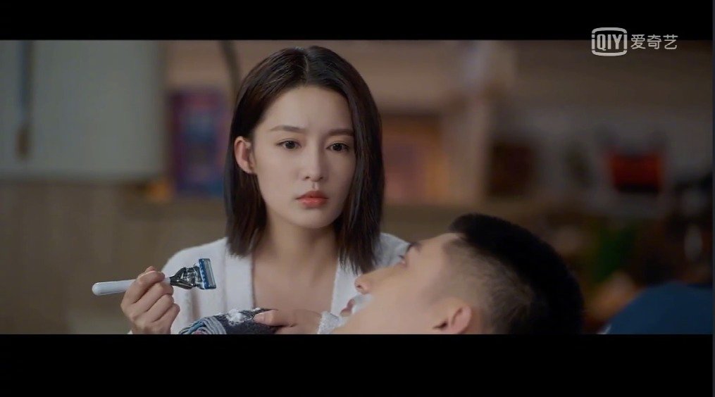 夏初给梁牧泽刮胡子这一段播出后