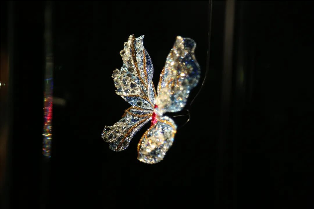 论艺术珠宝我只服华人之光cindychao