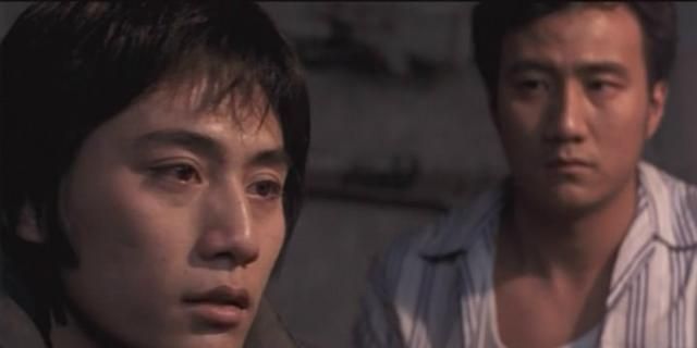 《蓝宇》,因为题材的原因而在当时引起了不小的轰动,刘烨和胡军成为了