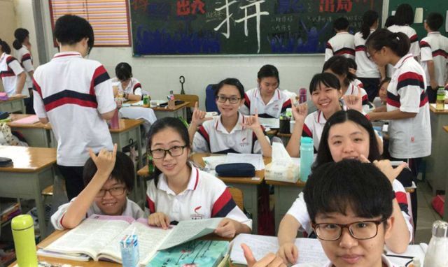 学生晒和父母的“聊天记录”,惹网友狂笑不止,直言母爱太现实了休闲区蓝鸢梦想 - Www.slyday.coM 学生晒和父母的“聊天记录”,惹网友狂笑不止,直言母爱太现实了休闲区蓝鸢梦想 - Www.slyday.coM