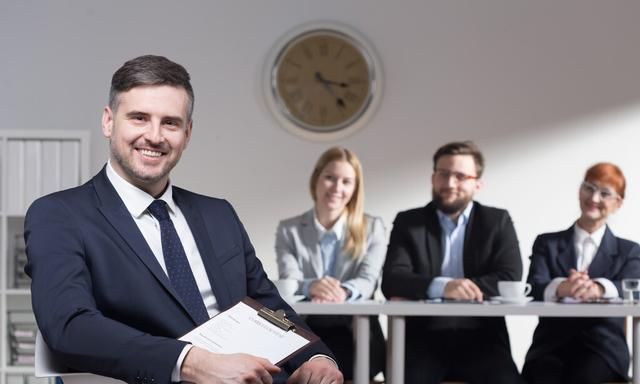 面试官:“早”加一笔是什么字?博士答不上来,学渣机智对答录用休闲区蓝鸢梦想 - Www.slyday.coM 面试官:“早”加一笔是什么字?博士答不上来,学渣机智对答录用休闲区蓝鸢梦想 - Www.slyday.coM