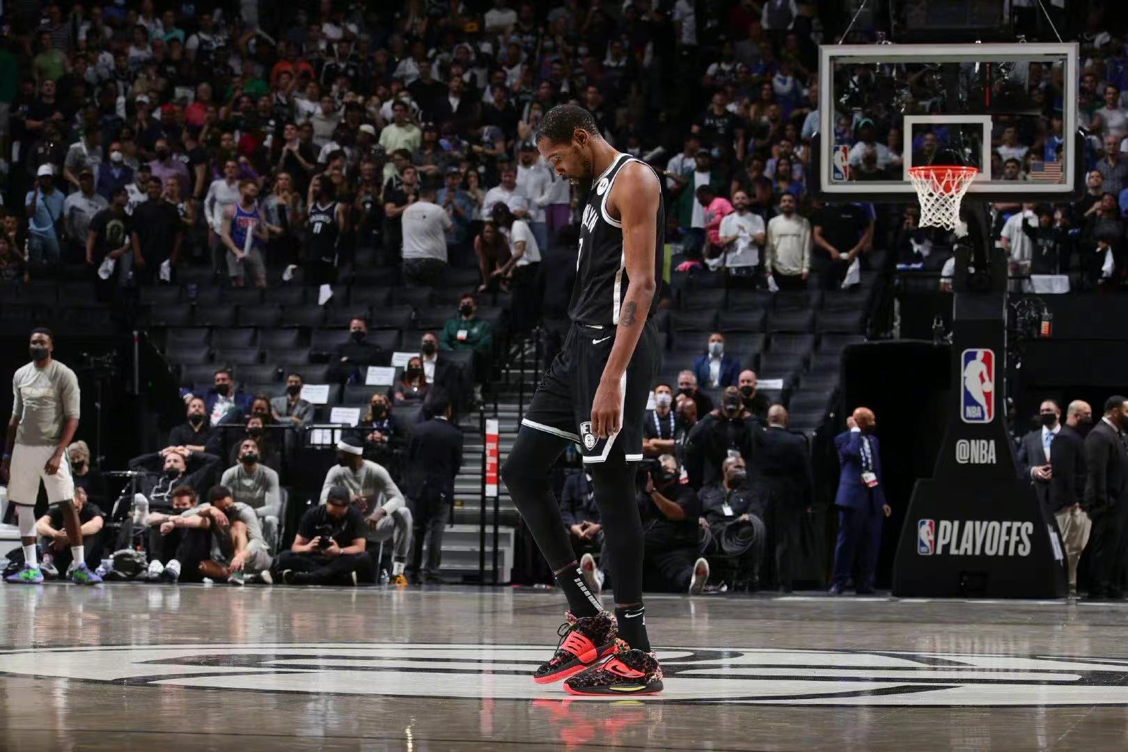 篮网一人球衣遭焚烧|篮网|球衣|杜兰特_新浪新闻