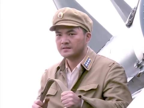 二营得到旧兵器,战士们闷闷不乐,肖占武说话都不听了