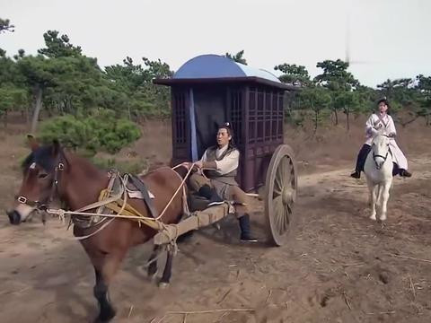 姑娘要和艾虎挤马车捕头合适吗姑娘她也是女孩