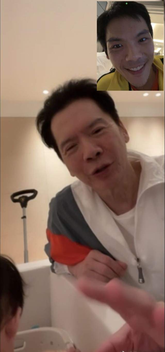 向佐父亲节晒全家福,郭碧婷肚子隆起疑怀孕?女儿正脸曝光太像爸休闲区蓝鸢梦想 - Www.slyday.coM 向佐父亲节晒全家福,郭碧婷肚子隆起疑怀孕?女儿正脸曝光太像爸休闲区蓝鸢梦想 - Www.slyday.coM