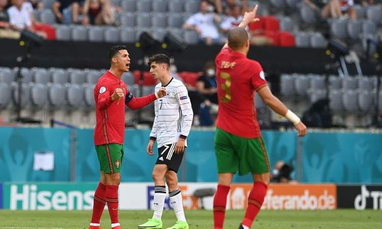 四分钟俩乌龙,C罗欲哭无泪,德国打爆葡萄牙休闲区蓝鸢梦想 - Www.slyday.coM 四分钟俩乌龙,C罗欲哭无泪,德国打爆葡萄牙休闲区蓝鸢梦想 - Www.slyday.coM