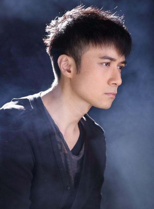 古巨基曝儿子中文名疑1岁儿子梦游妻子51岁产下男婴后停工