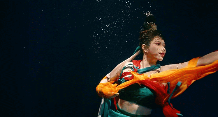 河南卫视一战封神绝美水下洛神我是看到神仙了吗