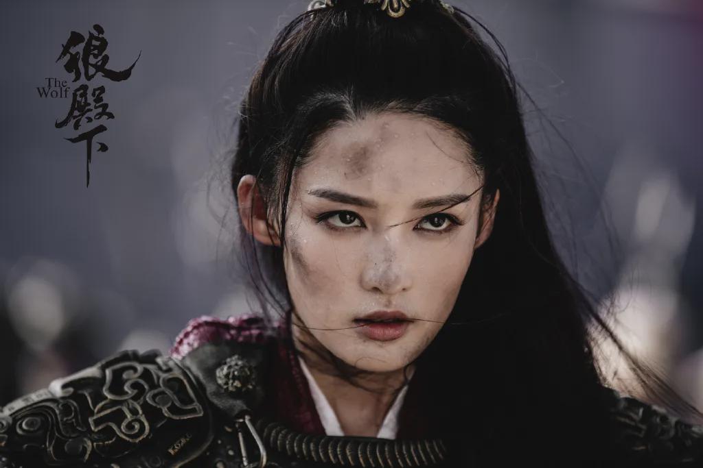 刘亦菲赵丽颖都认输,战损美能封神的李沁为何执着傻白甜?