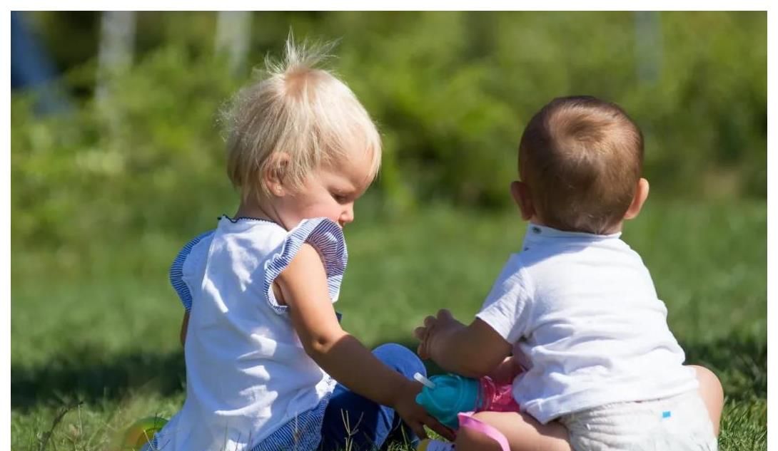 三个月的宝宝夜里睡觉常惊醒,如何让他后半夜睡得安稳?休闲区蓝鸢梦想 - Www.slyday.coM