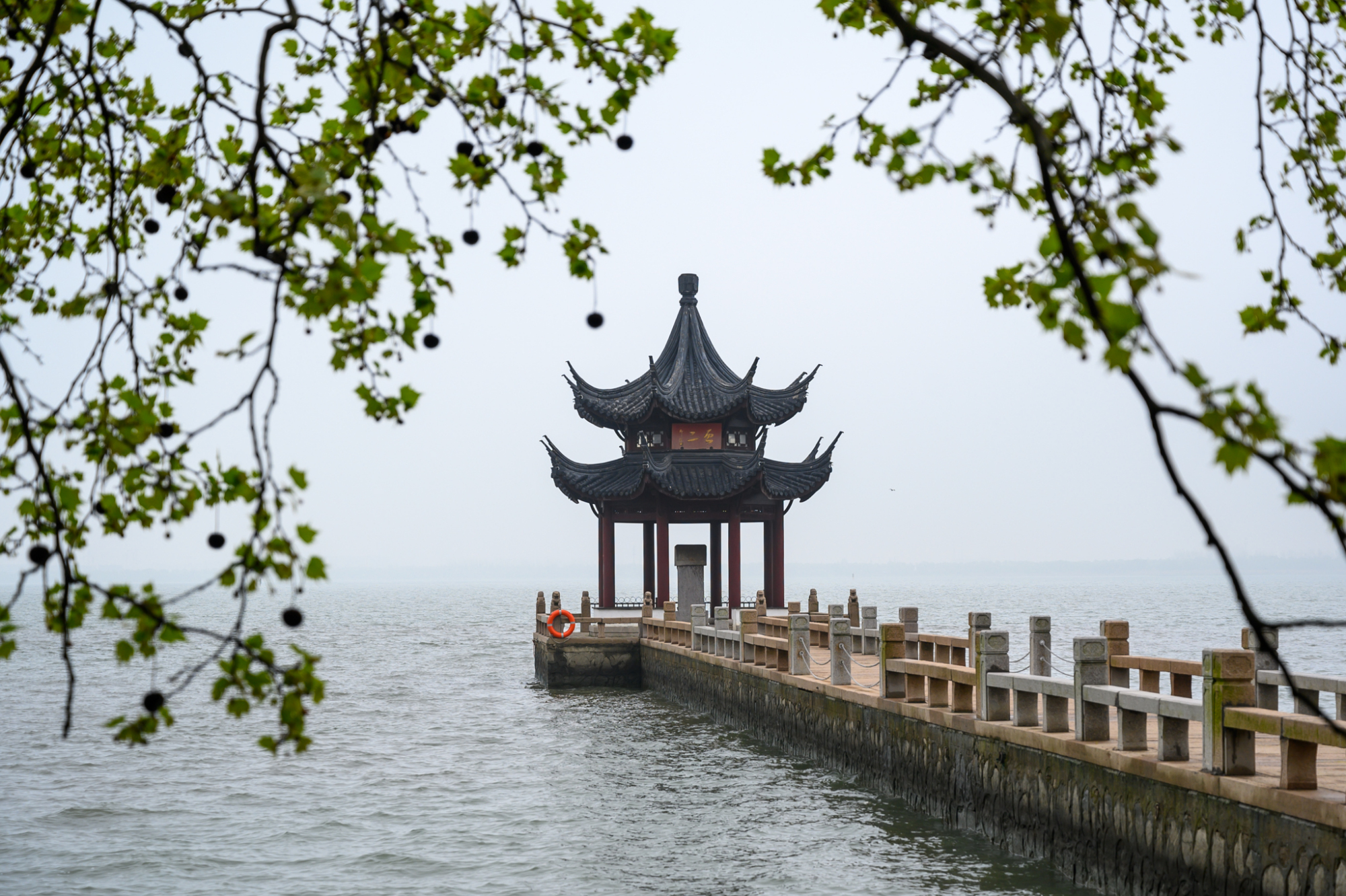 苏州依山傍水的园林,藏在东山岛太湖之滨,知道的游客不多|园林|太湖|