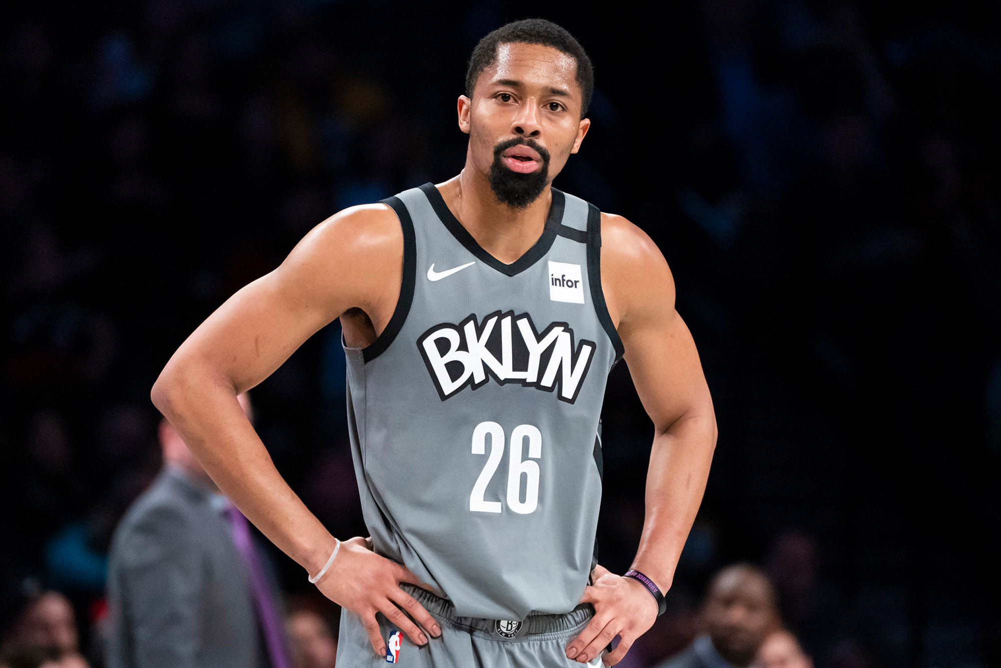 篮网4大悍将冲肥约美媒丁威迪瞄准4年8000万格里芬冲600万