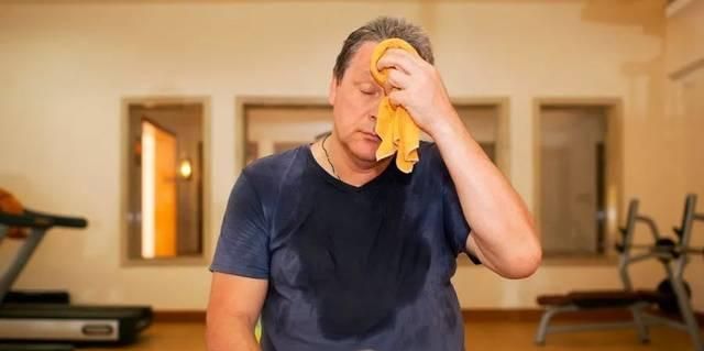 吃饭大汗一生白干是什么意思经常出汗的朋友别大意