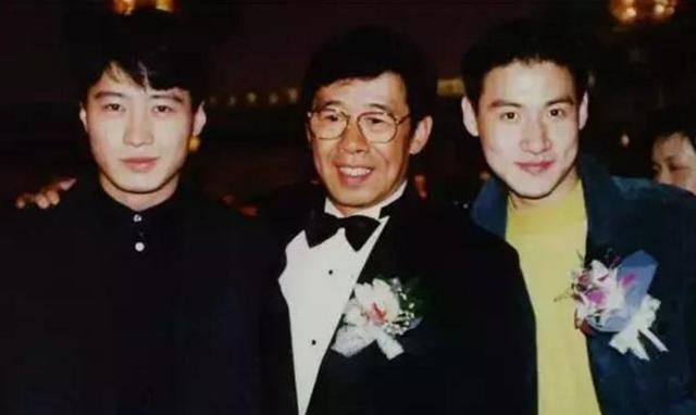 童年记忆89岁胡枫爷爷又在红馆开演唱会,当红时咖位比李小龙还大休闲区蓝鸢梦想 - Www.slyday.coM 童年记忆89岁胡枫爷爷又在红馆开演唱会,当红时咖位比李小龙还大休闲区蓝鸢梦想 - Www.slyday.coM