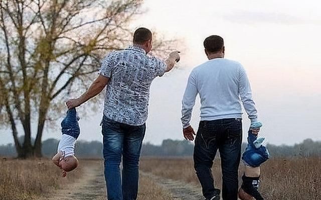 一千个父亲,一千种带娃方式,有的像亲生有的像后爸