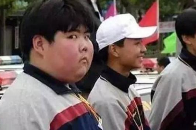 小胖子钱志君:因一张照片爆红,如今取经纪人大生活大变样