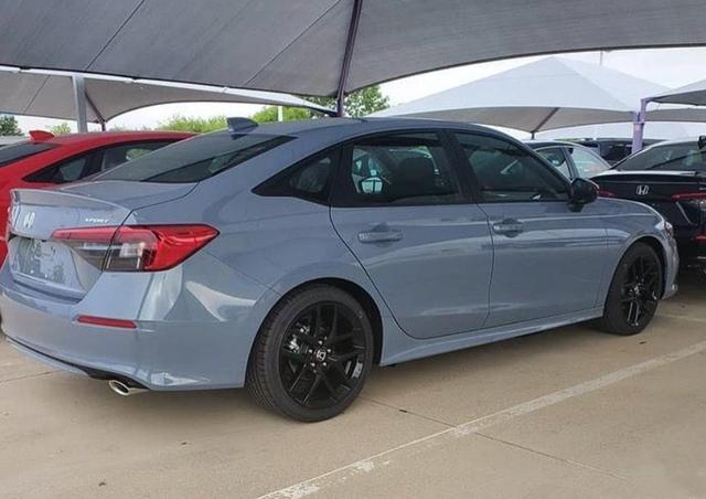 8月份量产,第11代本田思域实车现身,堪称"小号雅阁"