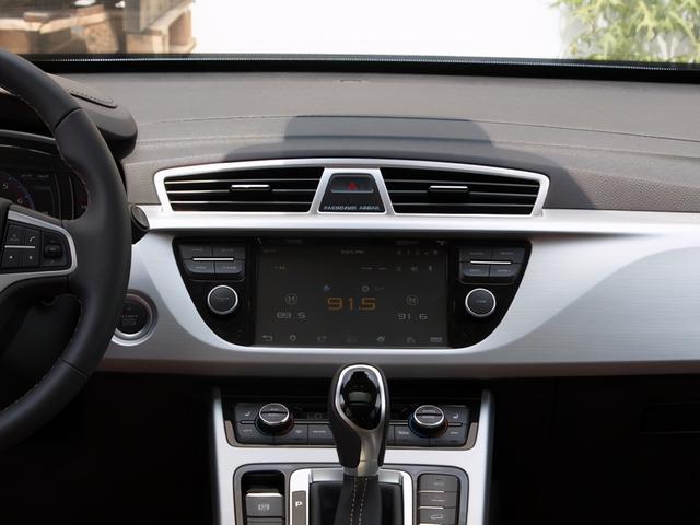 汽车内饰需要全车清洗吗?5分钟了解清洗内饰小技巧,在家就能做