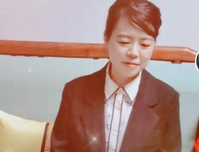 多张照片可以看出许敏的人品,她很有修养,在这件事上不想伤害对方,想