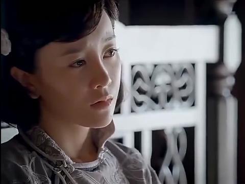 碧血书香梦:二少奶奶前来探望四少奶奶,却便怒气冲冲地离开了