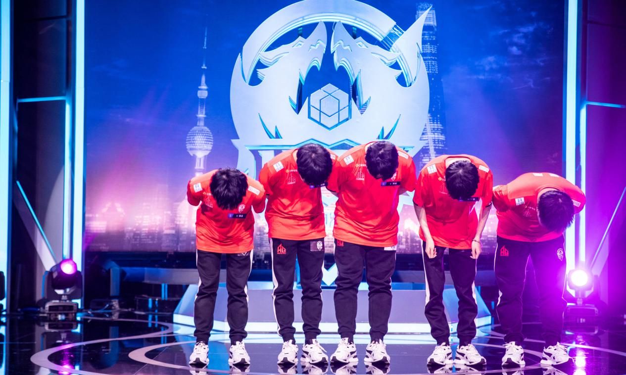 ag超玩会无缘总决赛,初晨:我来了之后,连亚军都没拿到有点尴尬