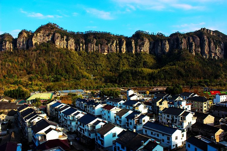 天台县后岸村,隐藏一条十里铁甲龙,徐霞客称为悬崖盘列的山崖|铁甲|天台县|徐霞客_新浪新闻