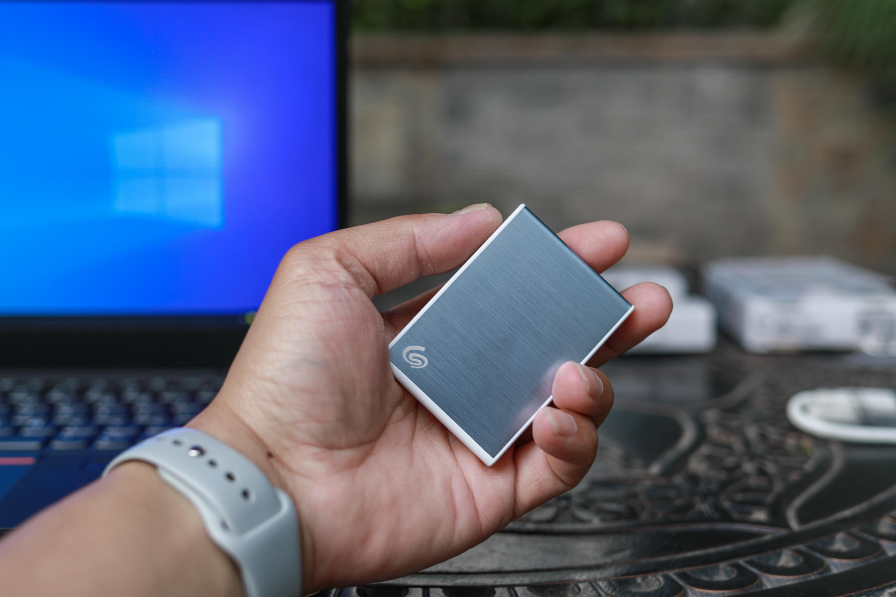 4k电影秒传希捷铭系列移动固态硬盘让你体验数据飞的感觉