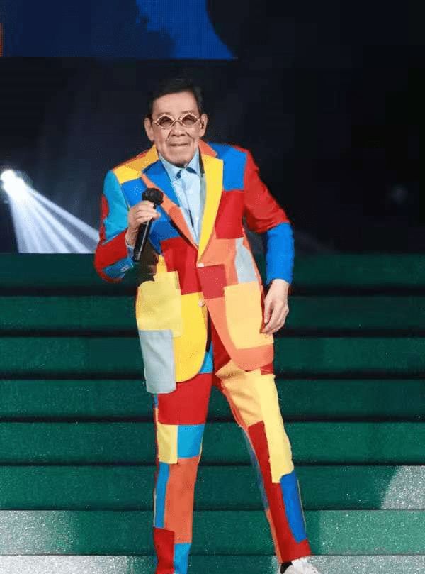 童年记忆89岁胡枫爷爷又在红馆开演唱会,当红时咖位比李小龙还大休闲区蓝鸢梦想 - Www.slyday.coM 童年记忆89岁胡枫爷爷又在红馆开演唱会,当红时咖位比李小龙还大休闲区蓝鸢梦想 - Www.slyday.coM