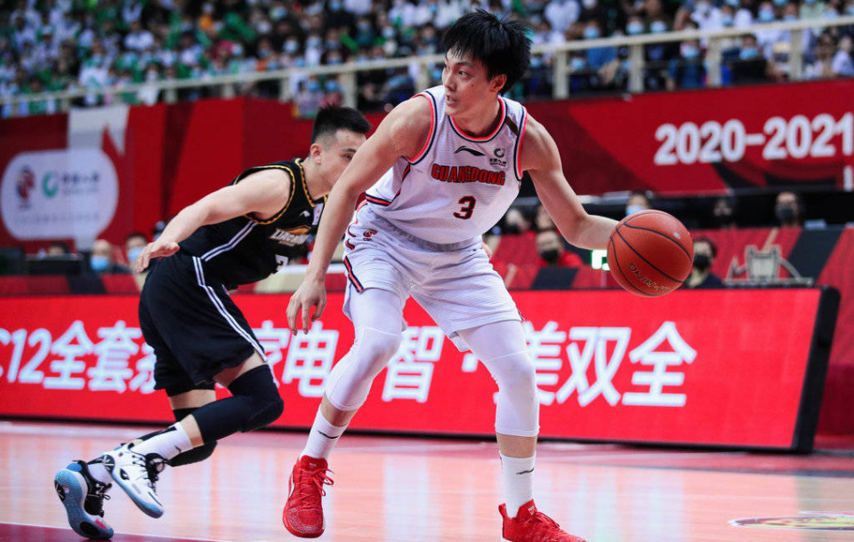 辽宁男篮晴天霹雳,杨鸣痛失三员虎将