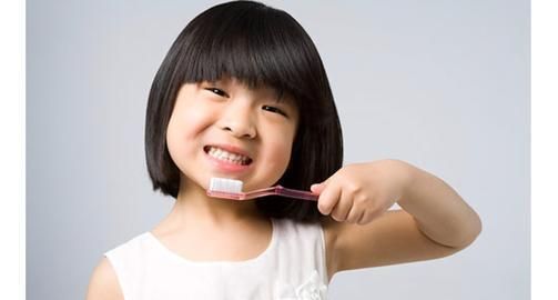 不同年龄阶段的宝宝如何正确刷牙?宝妈有必要学习一下