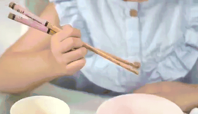 不过如果在家的话就没这么讲究了,毕竟大部分人觉得家里的筷子比外面