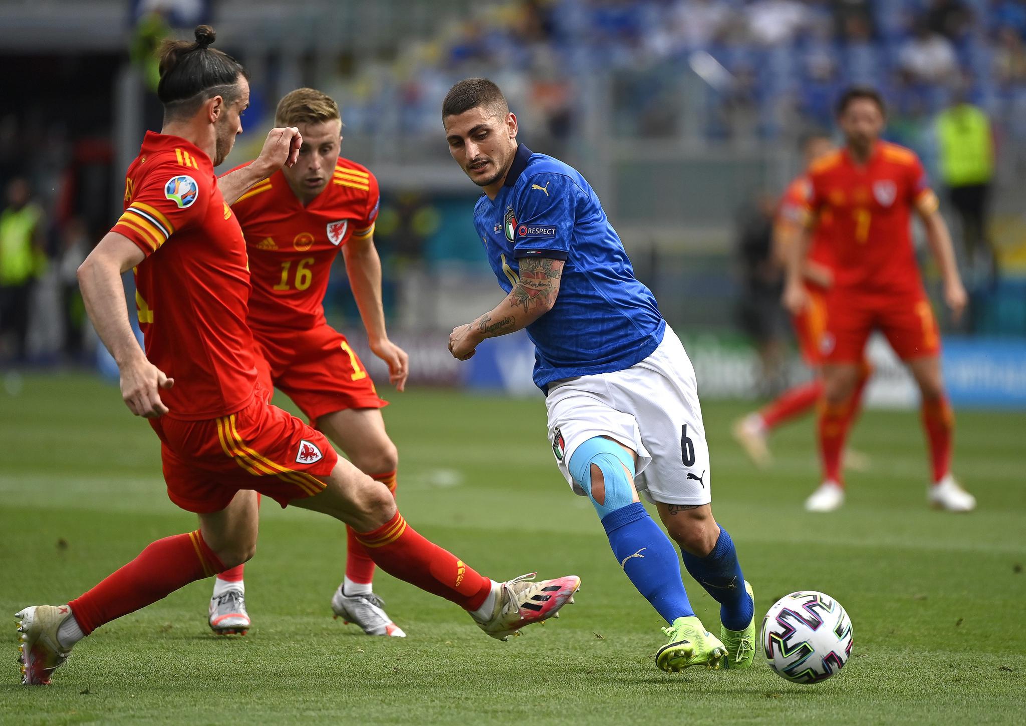 足球——欧锦赛:意大利胜威尔士