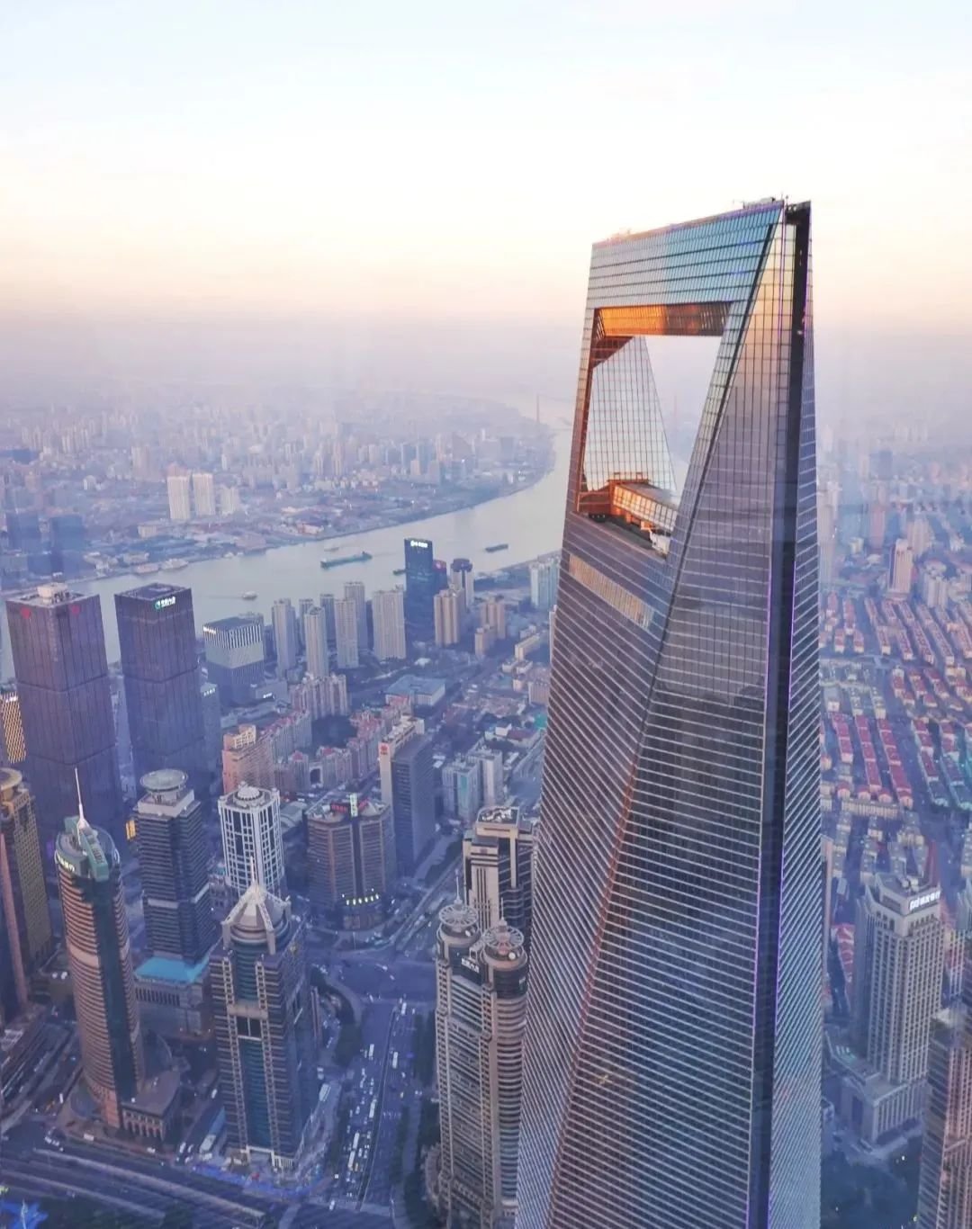 中国第一高楼上海中心j酒店揭幕刷新魔都奢华酒店的新高度