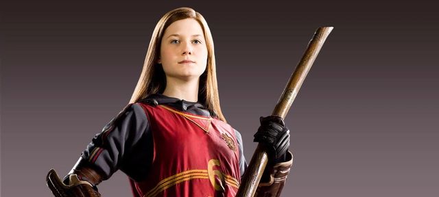 《哈利波特》:金妮·韦斯莱,一个足可以与救世主比肩的优秀女孩