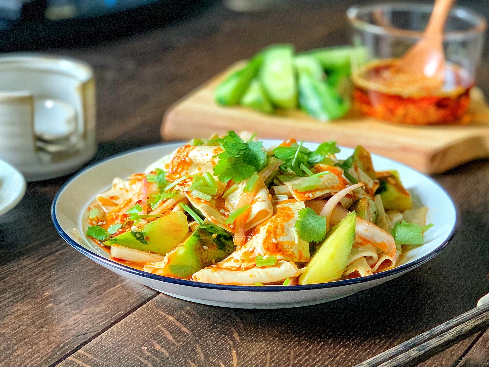 凉拌菜,豆皮和黄瓜的奇妙组合,一上桌就被吃光!