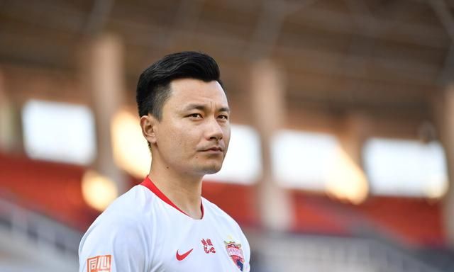 恭喜郜林!能力得到亚足联点名认可,入围亚冠中国最佳前锋名单