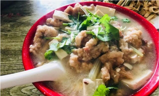 曹县大叔40年只卖1道菜20元1碗外地人吃不惯当地人吃不腻