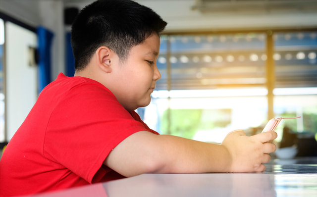青少年肥胖受关注:五个中小学生中就有一个小胖墩