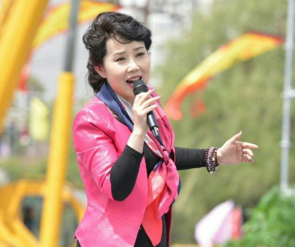 他与妻子在一起28年无绯闻,妻子很红,自己却无人知|陆剑民|胡月|妻子