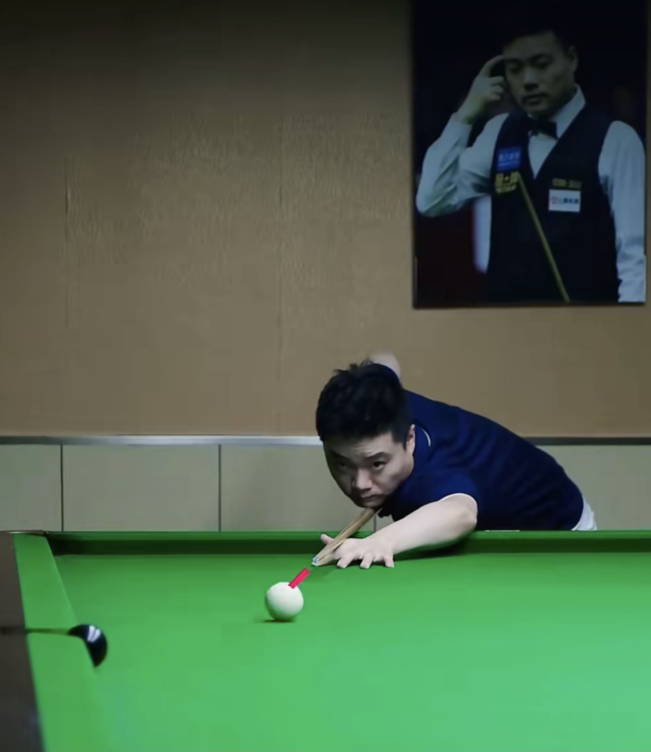 丁俊晖发起全网挑战，三天涨粉400万，球迷呼唤潘晓婷一较高下休闲区蓝鸢梦想 - Www.slyday.coM