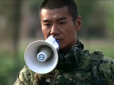 火凤凰:雷战喊话,劝退女兵们,叶寸心十分不服