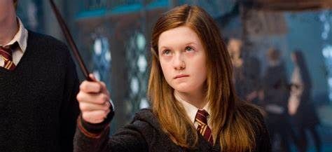 哈利波特金妮韦斯莱一个足可以与救世主比肩的优秀女孩