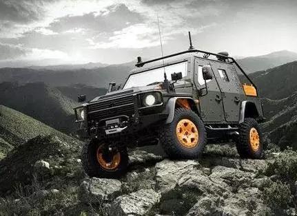 因为这款车是巨石强森的座驾,这辆车配备的全部都是高科技,可以应对