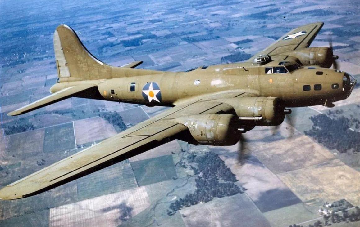 改变二战的b17轰炸机,曾多次深入德国境内,轰炸德国工厂